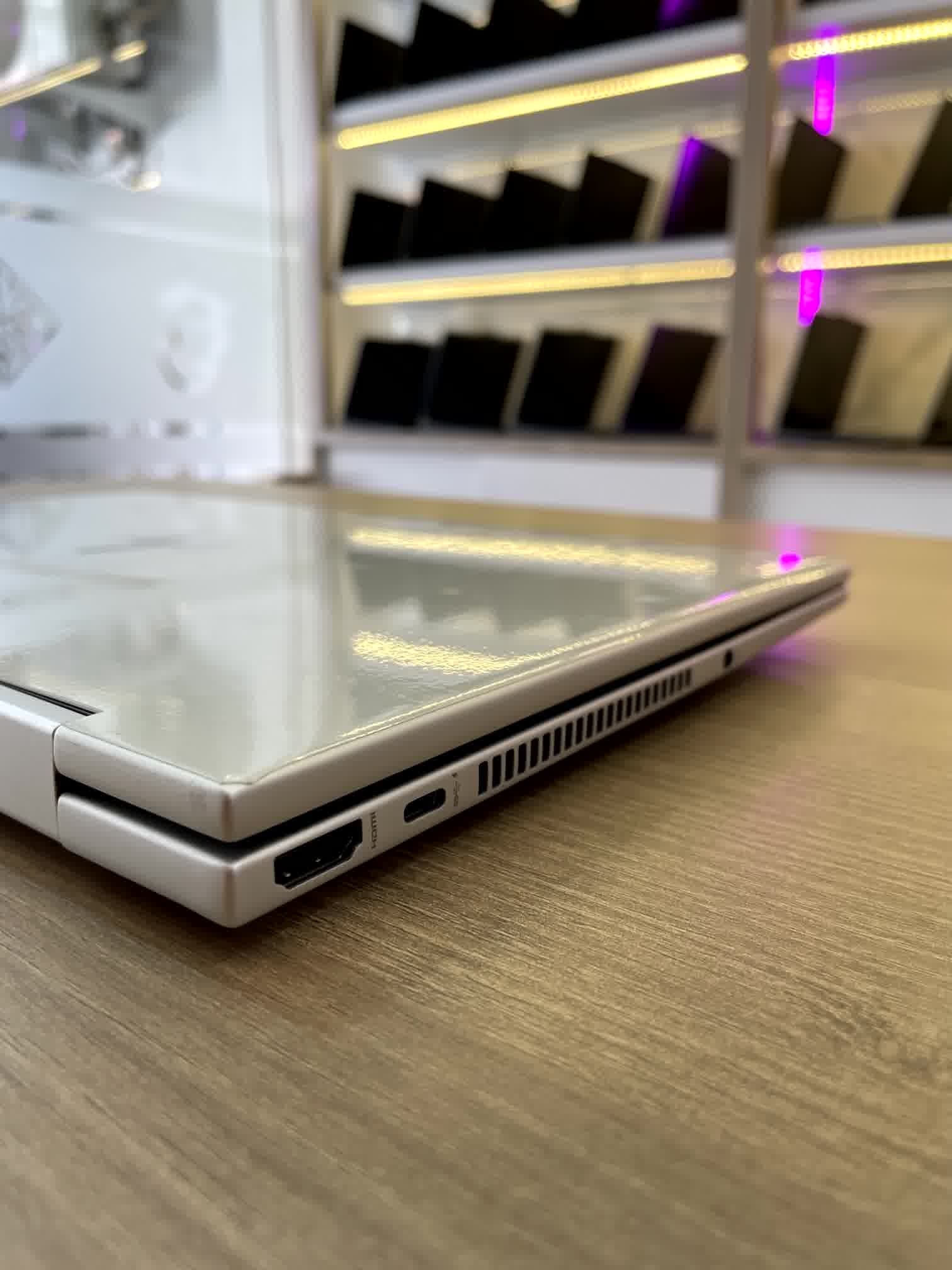 Laptop HP Envy X360 14-es1013dx, Intel Core 5 120U (8/512) - Gambar 3