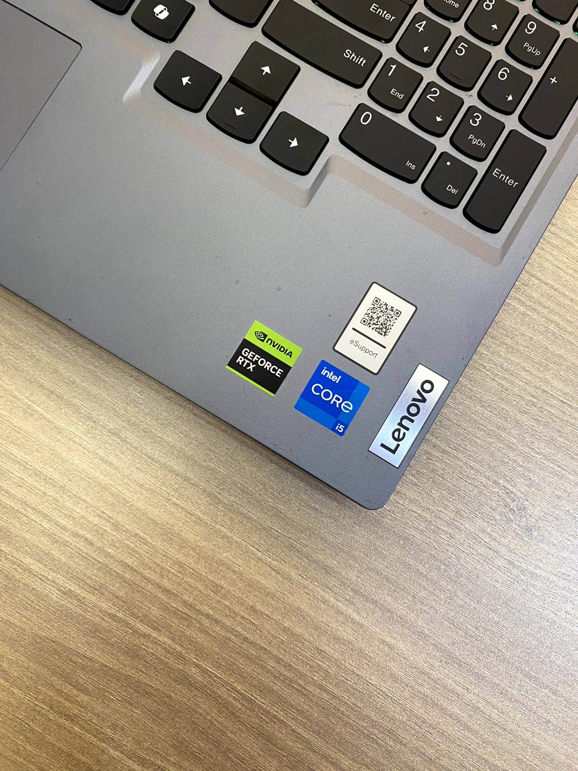 Laptop Lenovo LOQ, Intel Core i5-13450HX NVIDIA RTX 3050 6GB (16/512) - Gambar 2